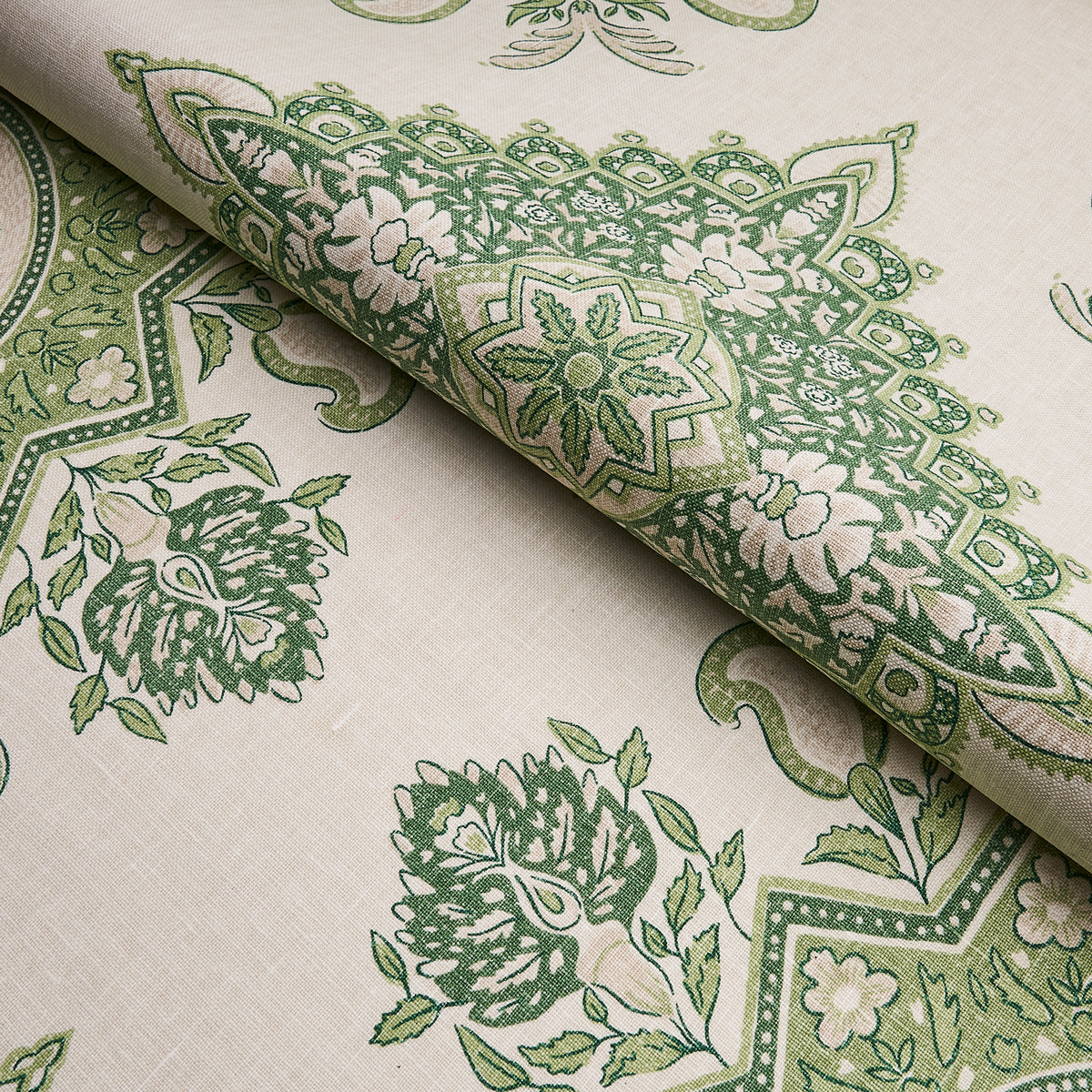 MONTECITO MEDALLION | LEAF GREEN