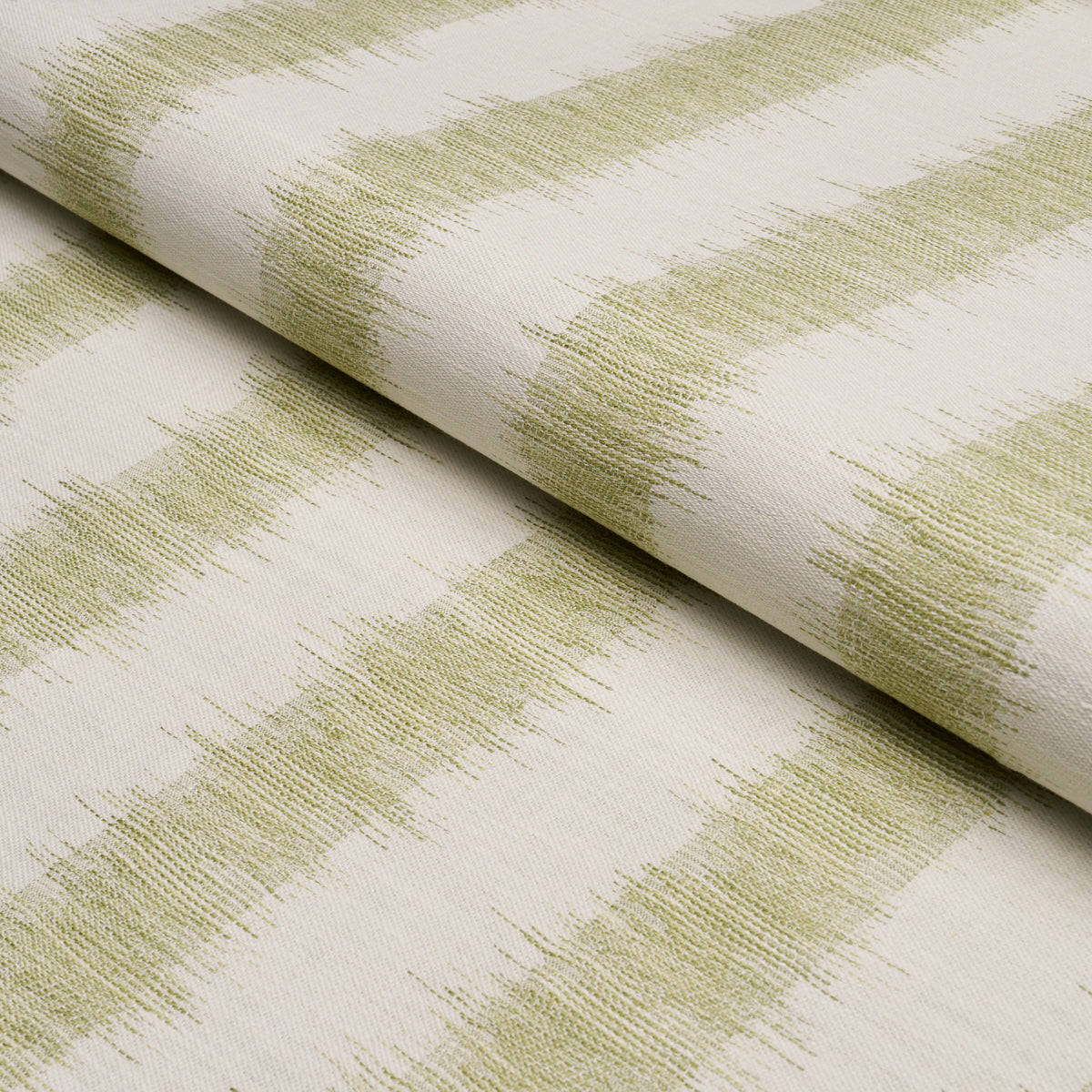 ATTLEBORO IKAT | Leaf