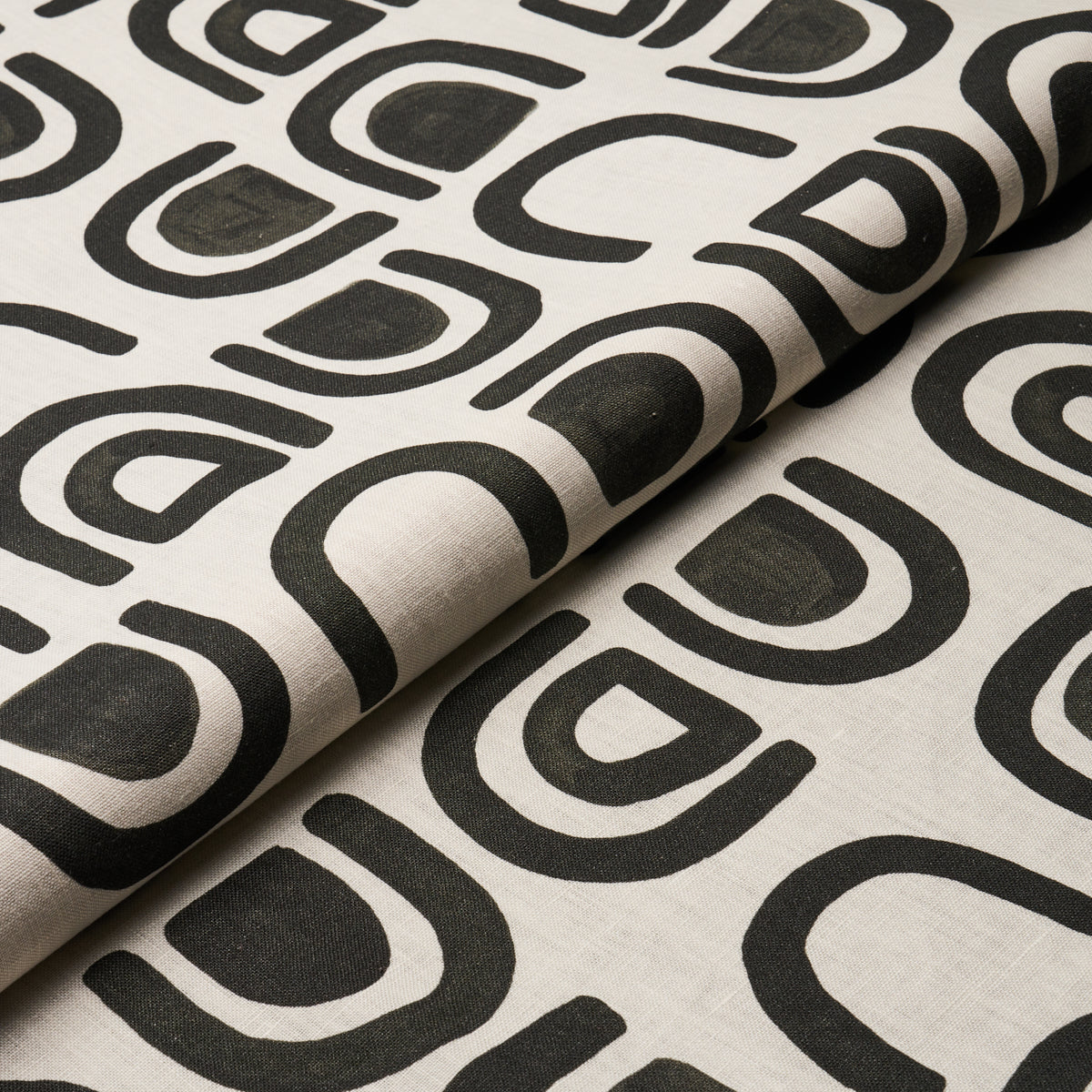 THRESHOLD PRINTED LINEN | CARBON