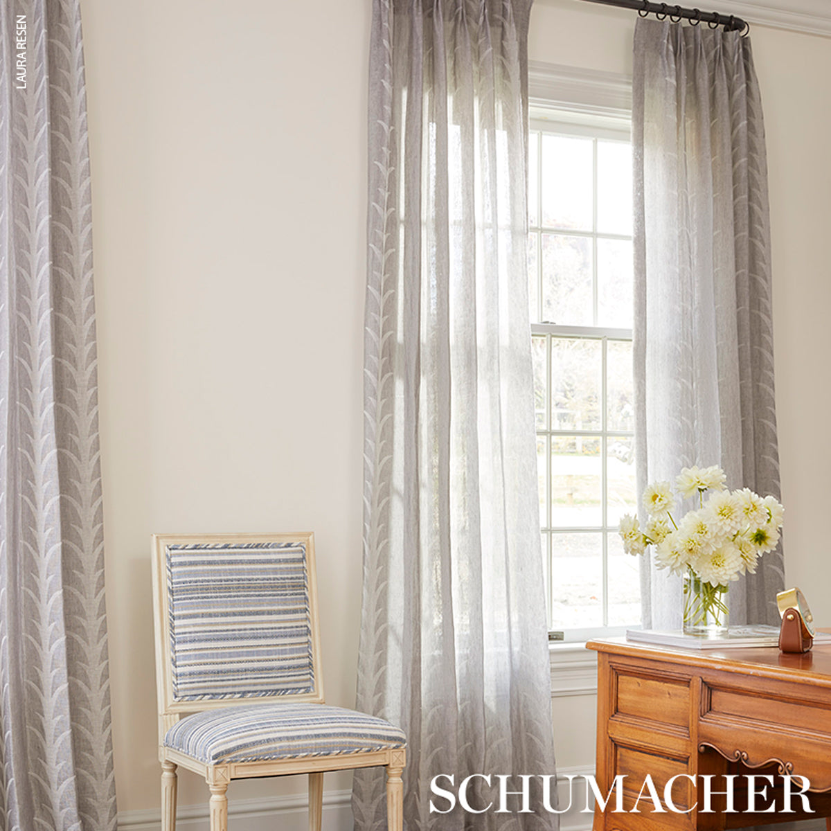 ACANTHUS STRIPE SHEER | Carbon