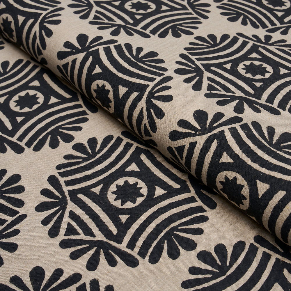 GILDED STAR HAND BLOCK | Black