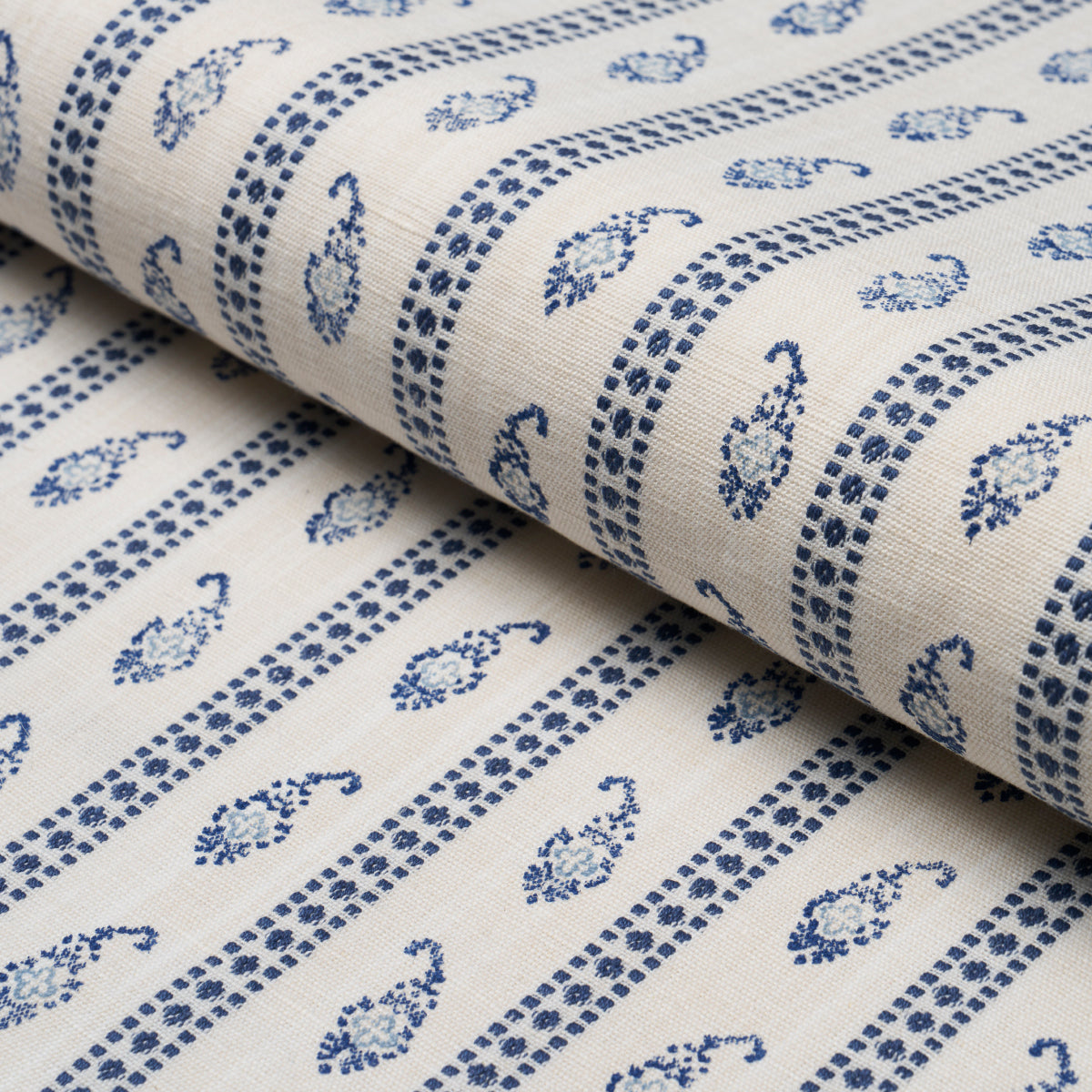 EDDIE WOVEN HAND BLOCK PRINT | BLUE