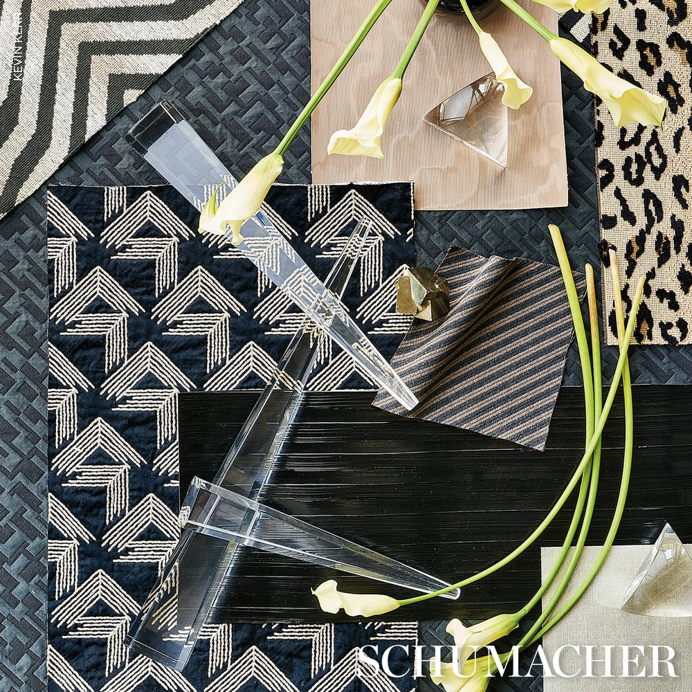 MOIRÉ WALLCOVERING | Fawn