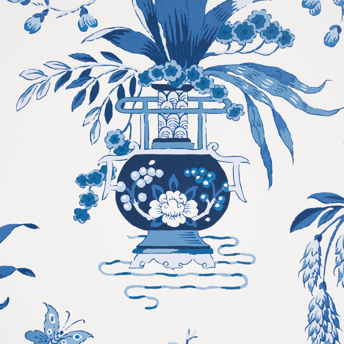 MING VASE | Porcelain