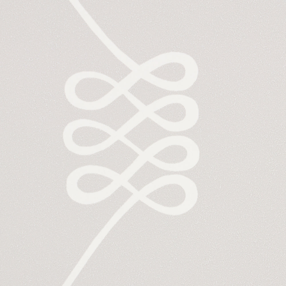 NICOLETTE | White On Grey