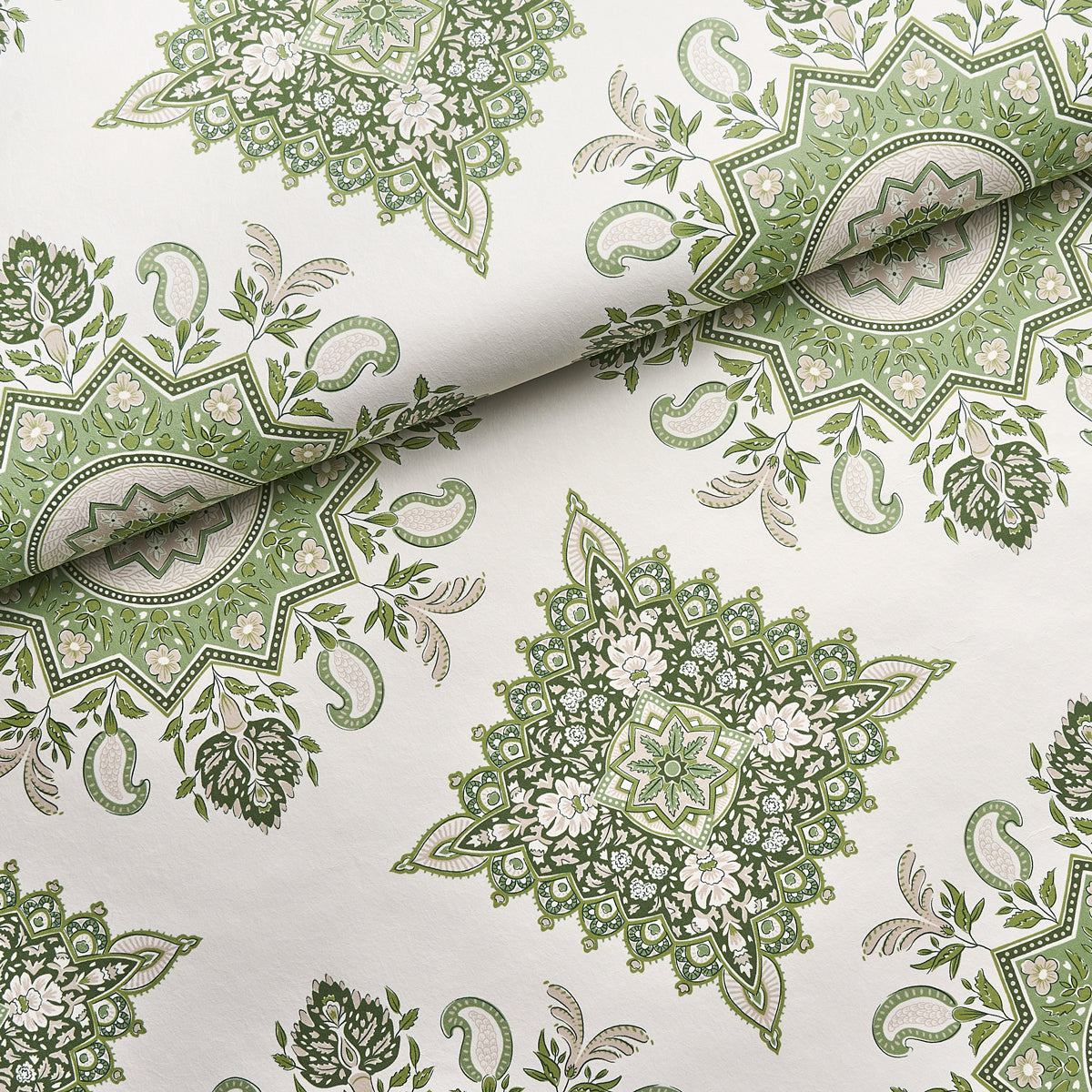 MONTECITO MEDALLION | LEAF GREEN