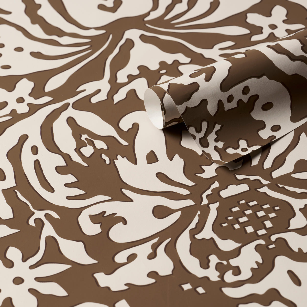 SUFFOLK DAMASK | BROWN