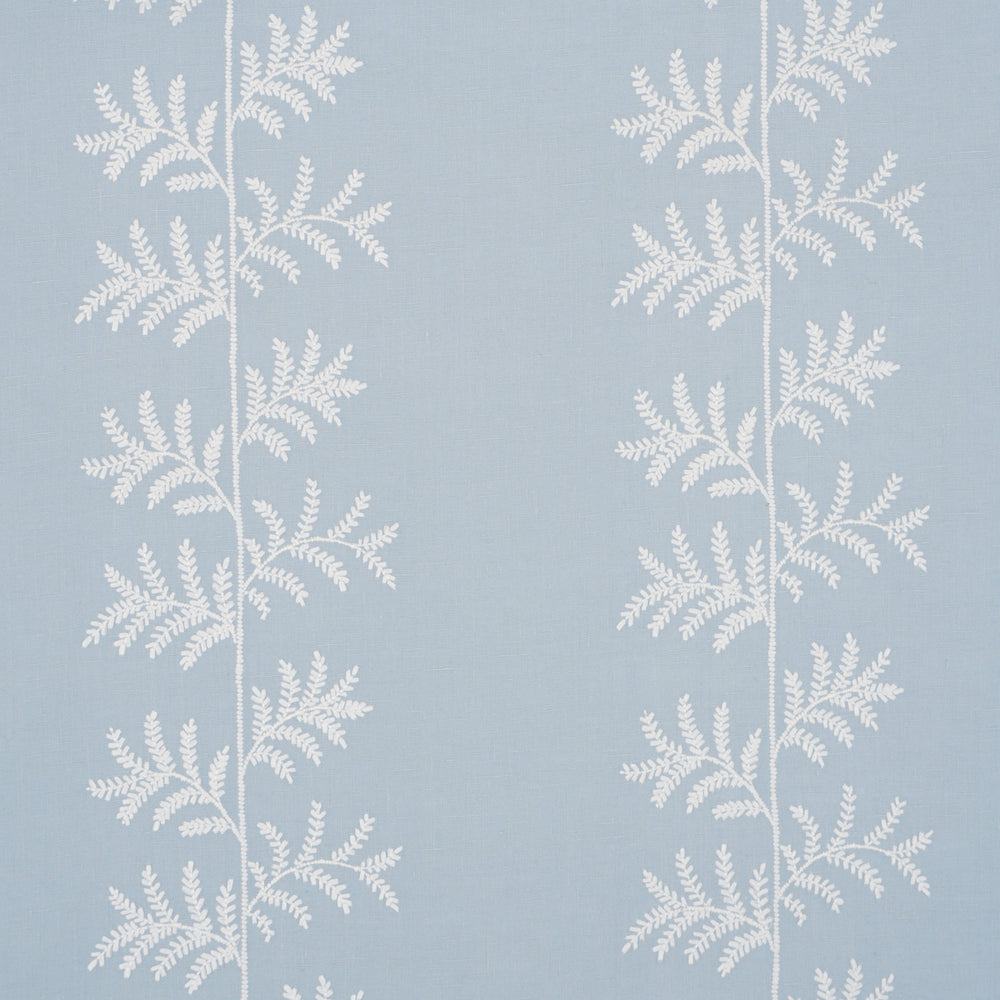 ELOISE EMBROIDERY WALLCOVERING | Sky