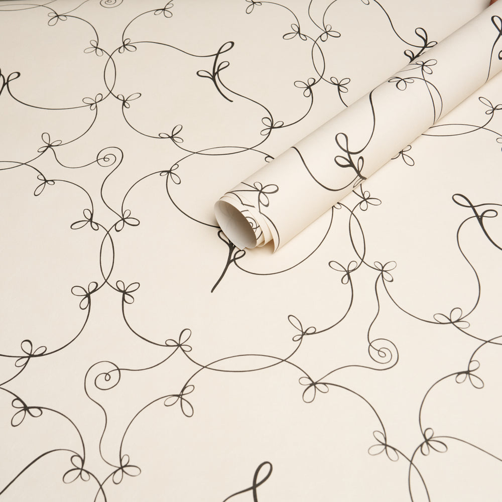 BRODERIE | Black & Ivory