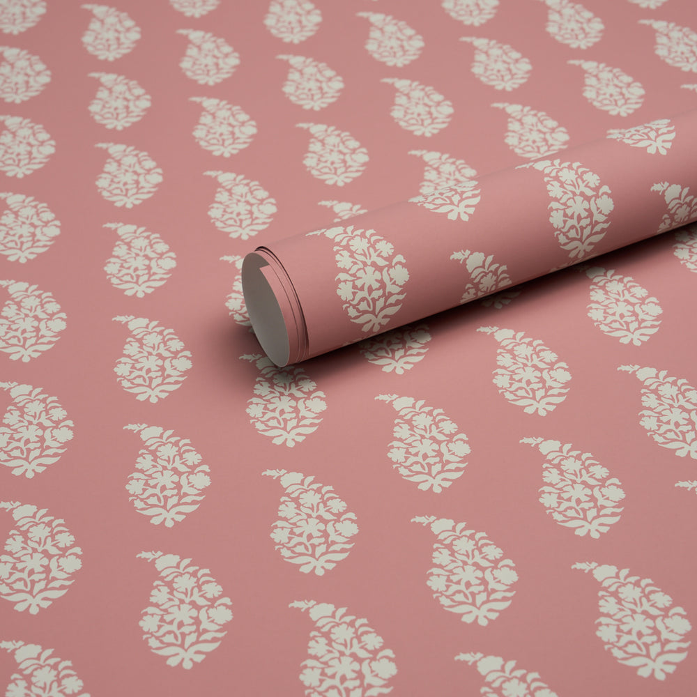 KAIA PAISLEY | Pink