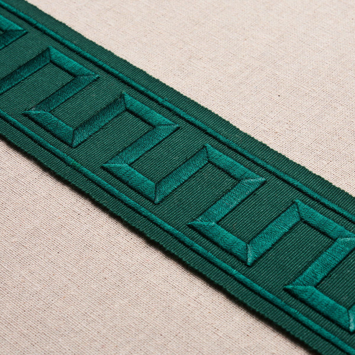 GREEK KEY EMBROIDERED TAPE | EMERALD