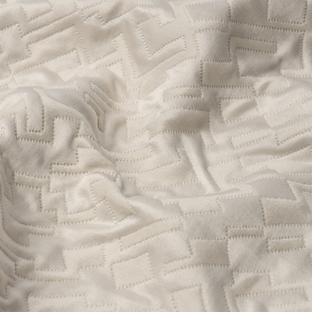 SALON MATELASSÉ SATIN | Limestone