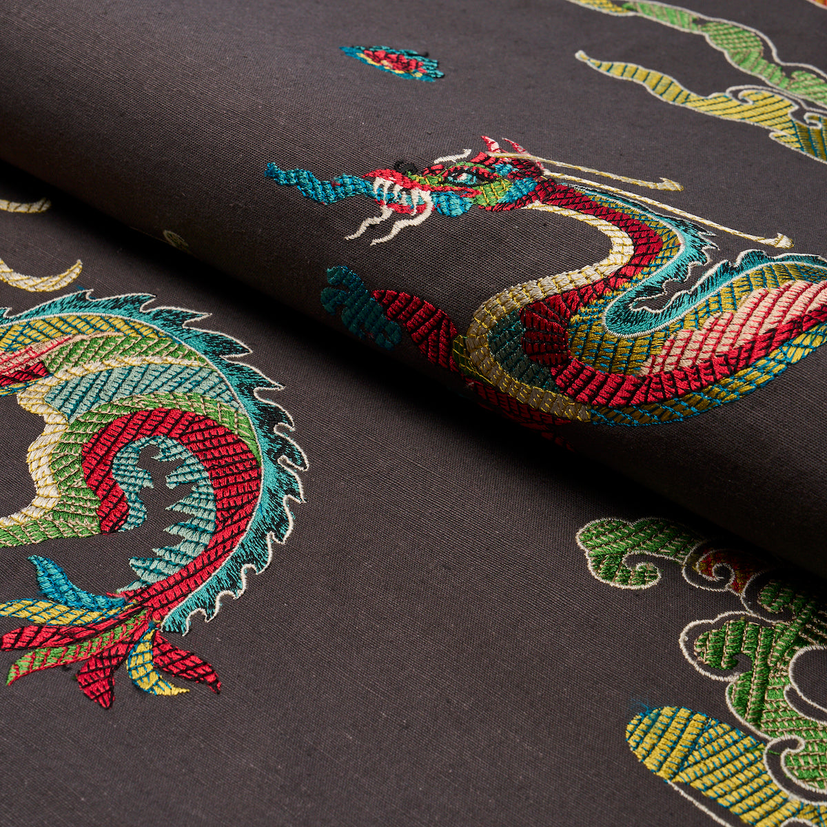 Hanlun Dragon Embroidery | Charcoal