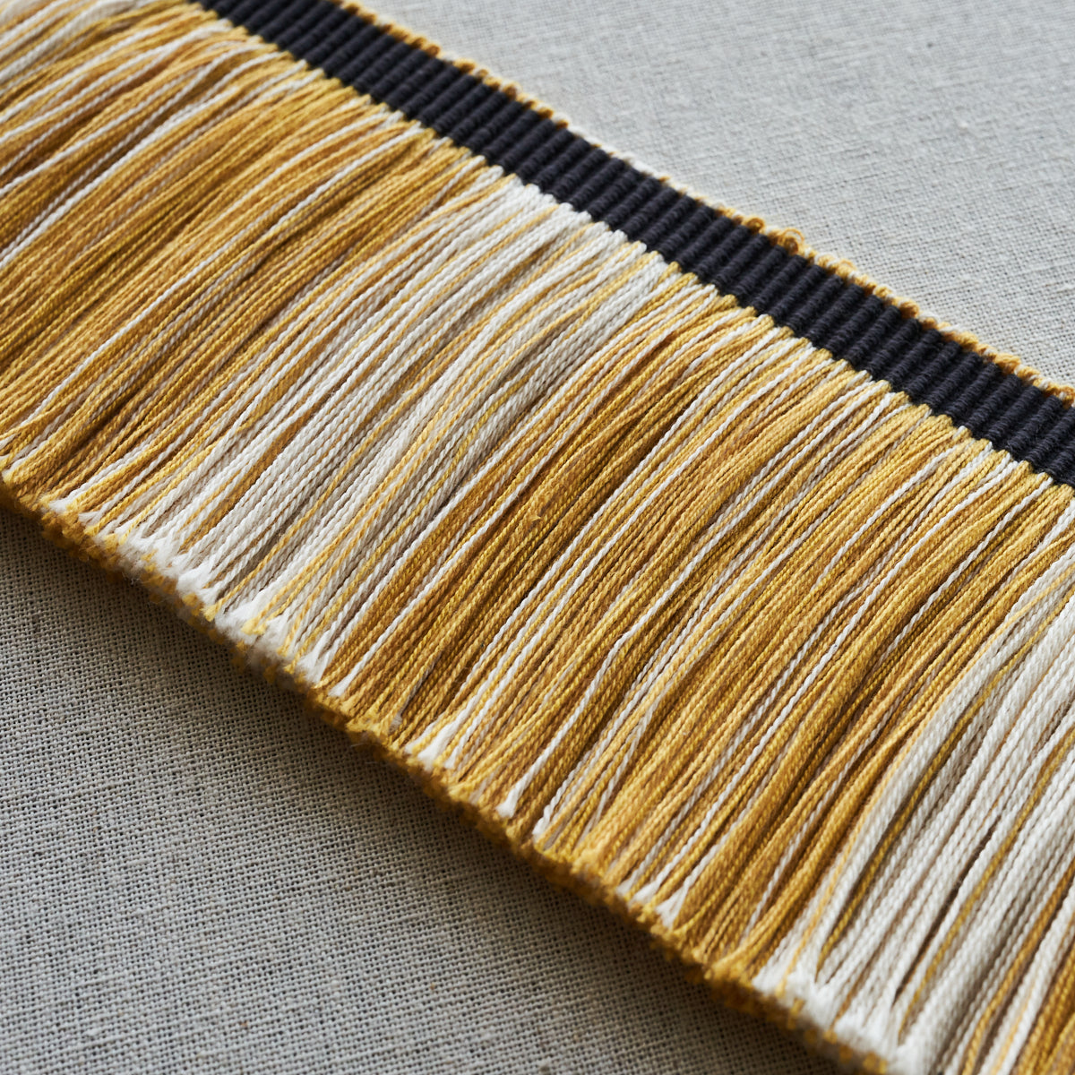 CALCADA FRINGE | Maize