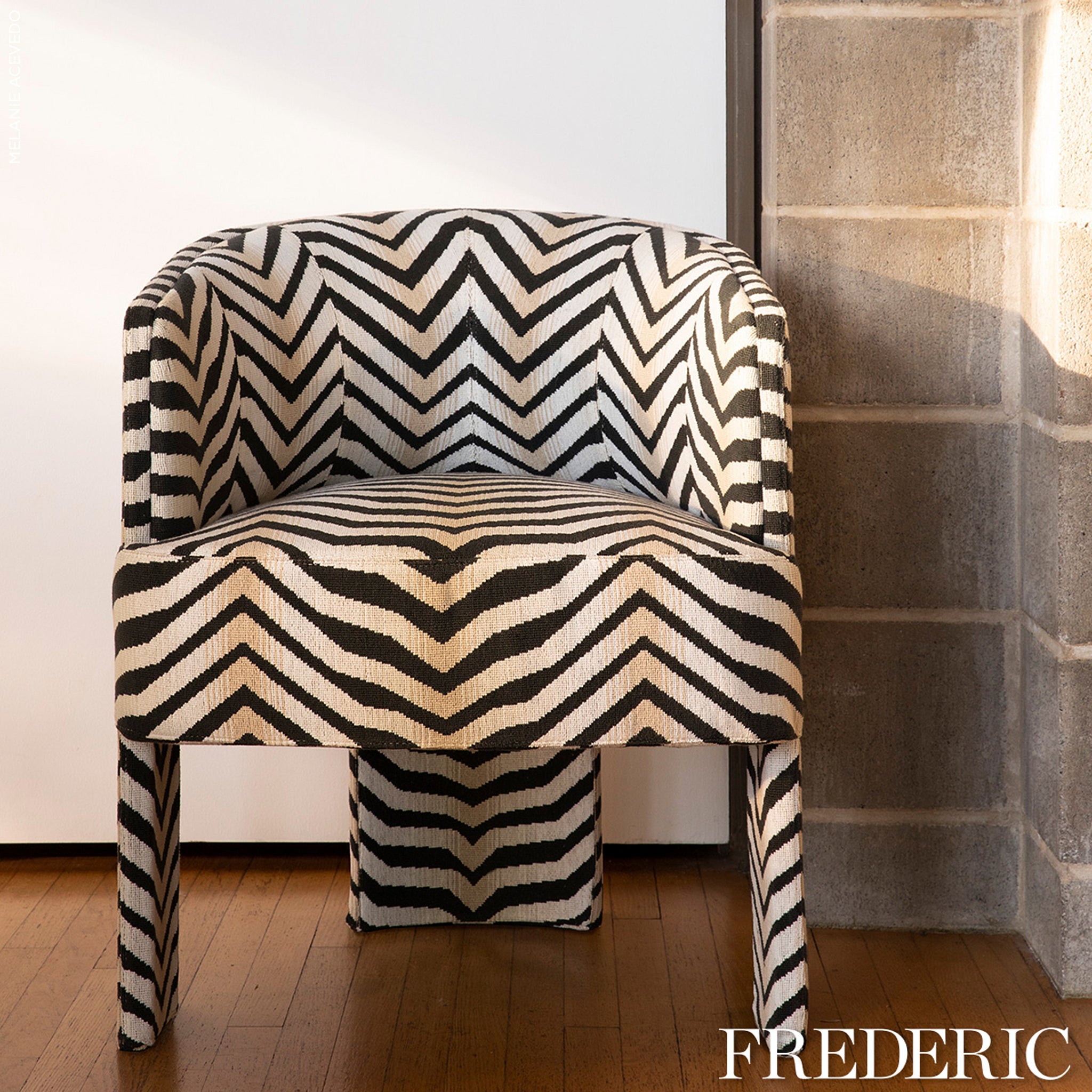 ARCURE ÉPINGLÉ | ZEBRA BLACK