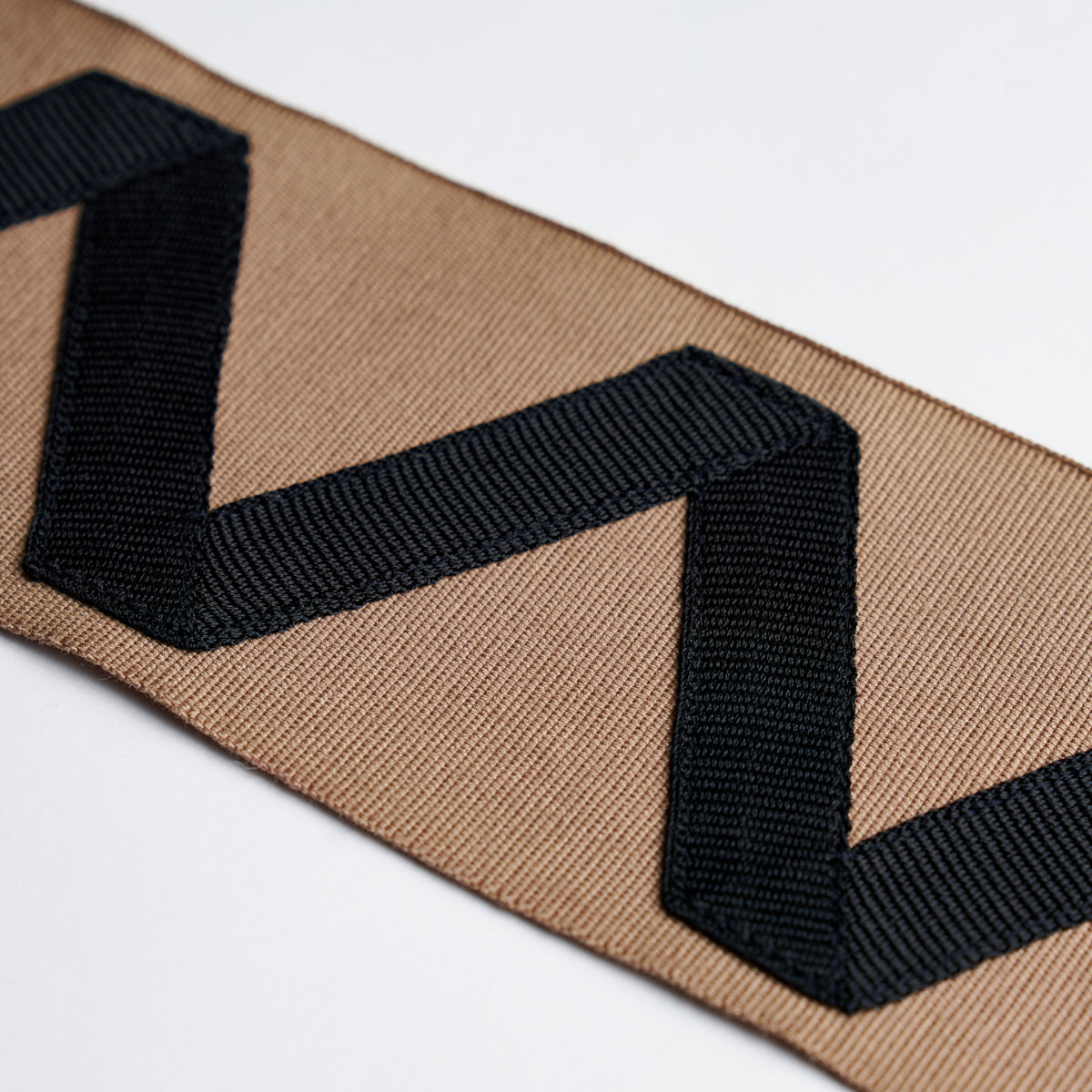 LEGERE APPLIQUÉ TAPE | BLACK ON SAND