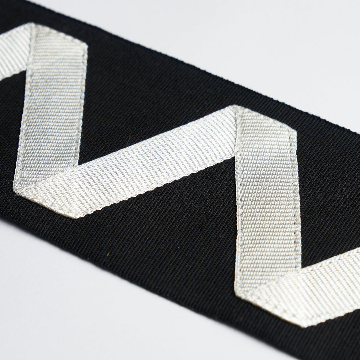 LEGERE APPLIQUÉ TAPE | IVORY ON BLACK