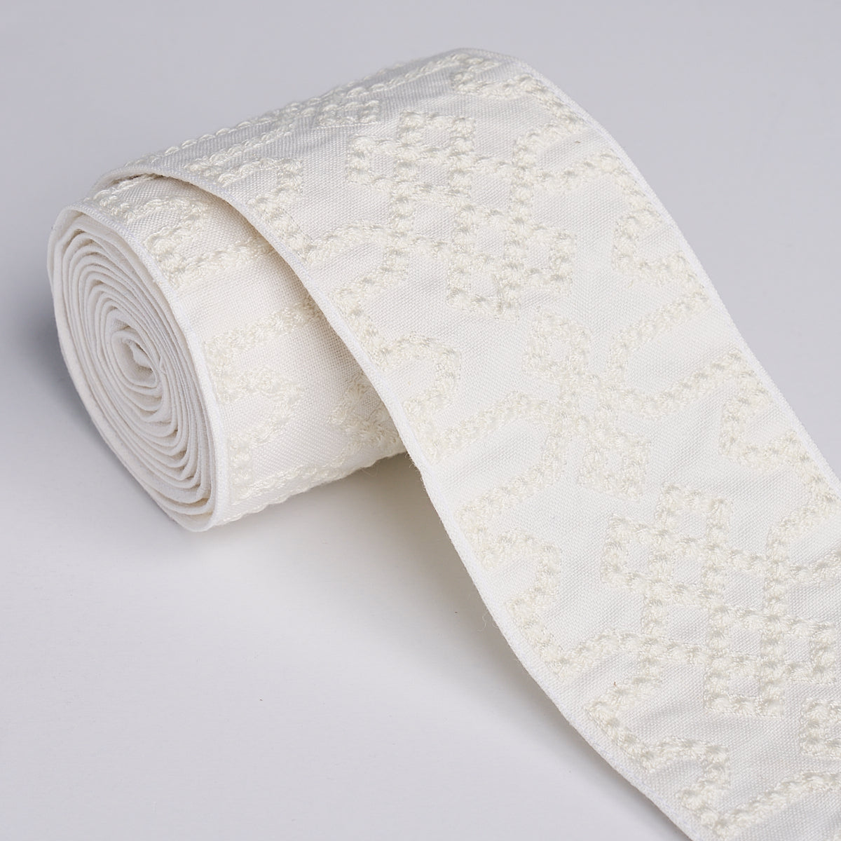 Knotted Trellis Tape | White On White