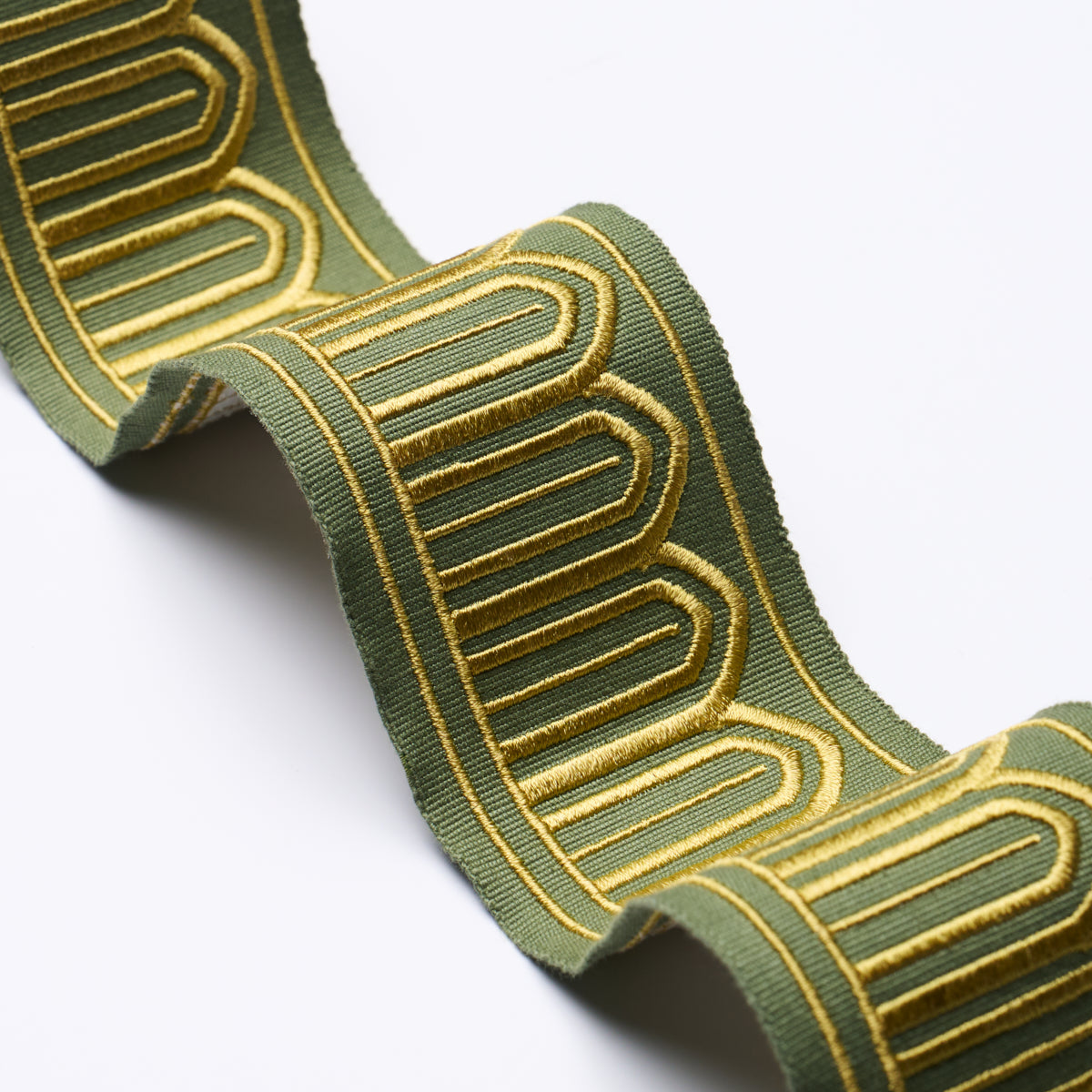 ARCHES EMBROIDERED TAPE MEDIUM | Olive