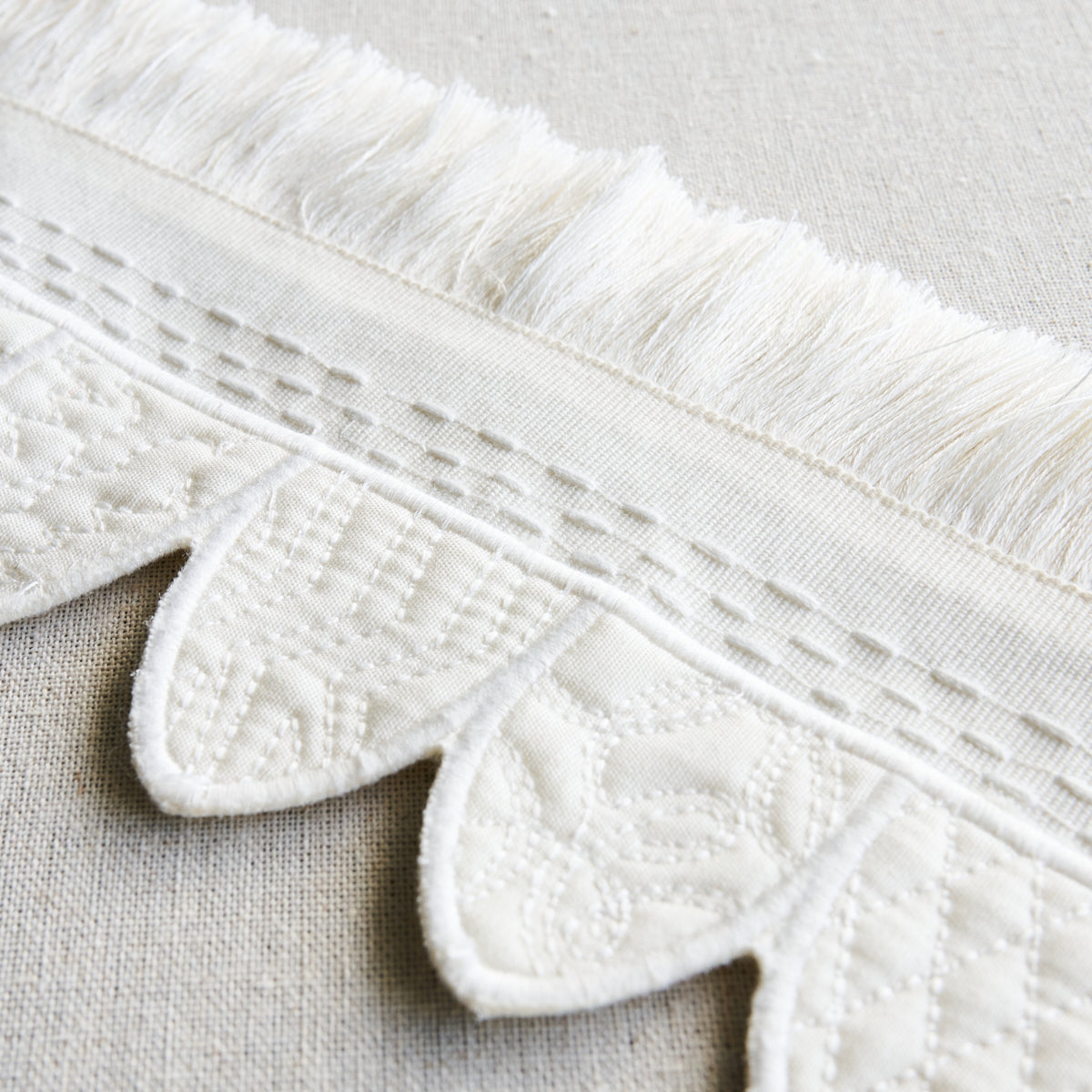 HERALDIC TRIM | Ivory