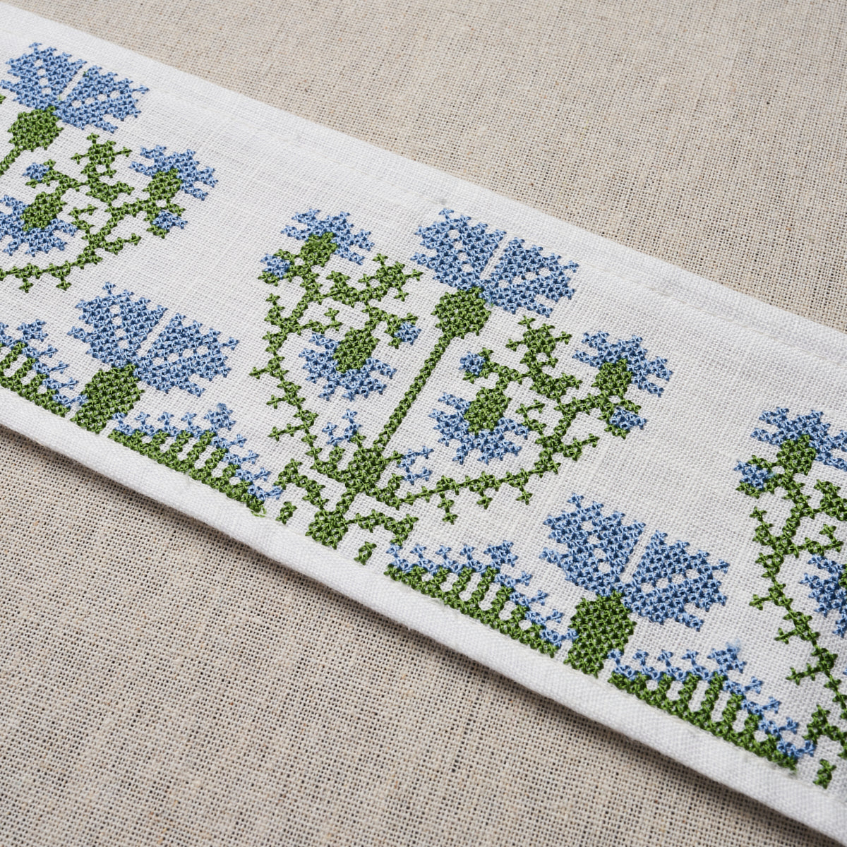 CUSTIS EMBROIDERED TAPE | Chesapeake