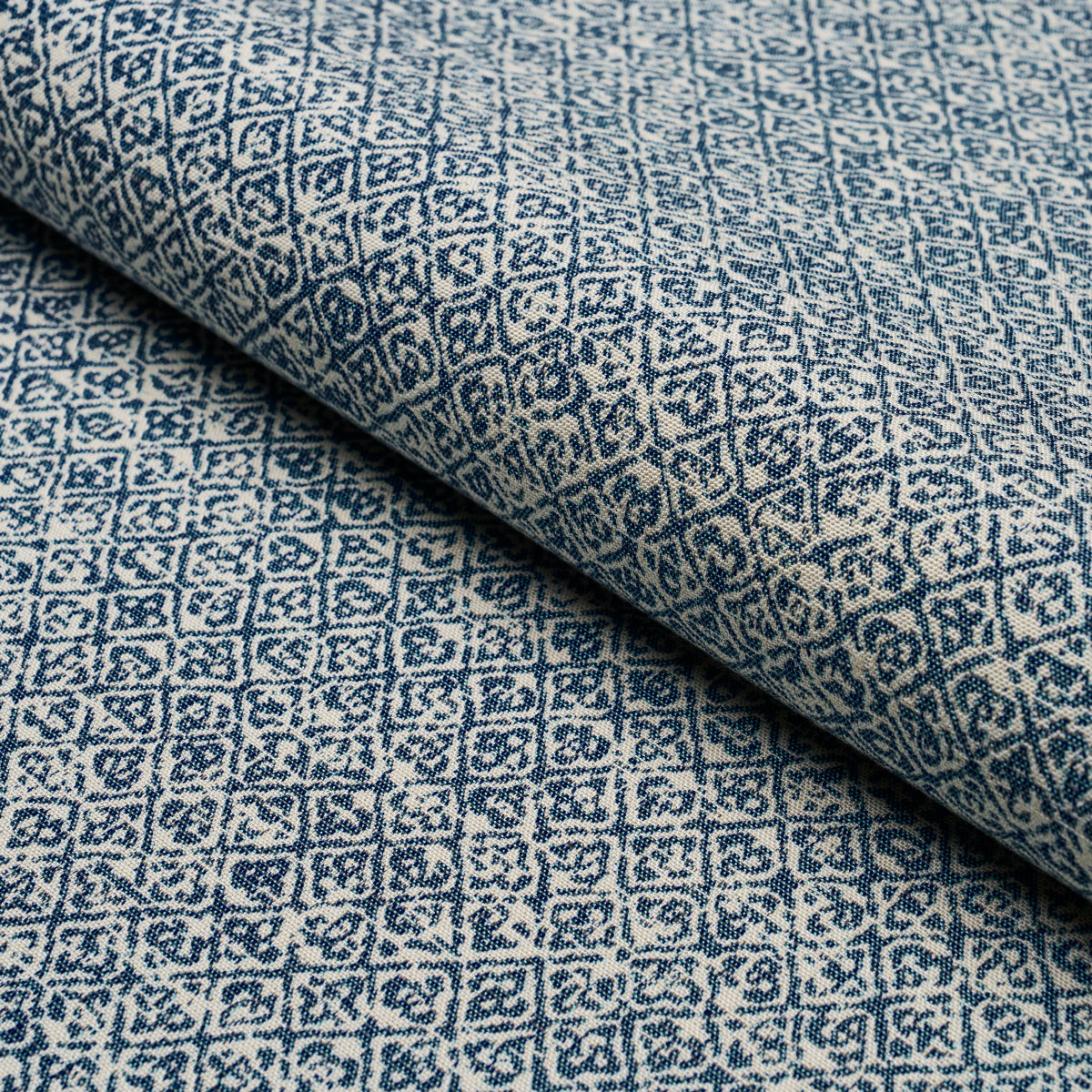 SARONG WEAVE INDOOR/OUTDOOR | INDIGO