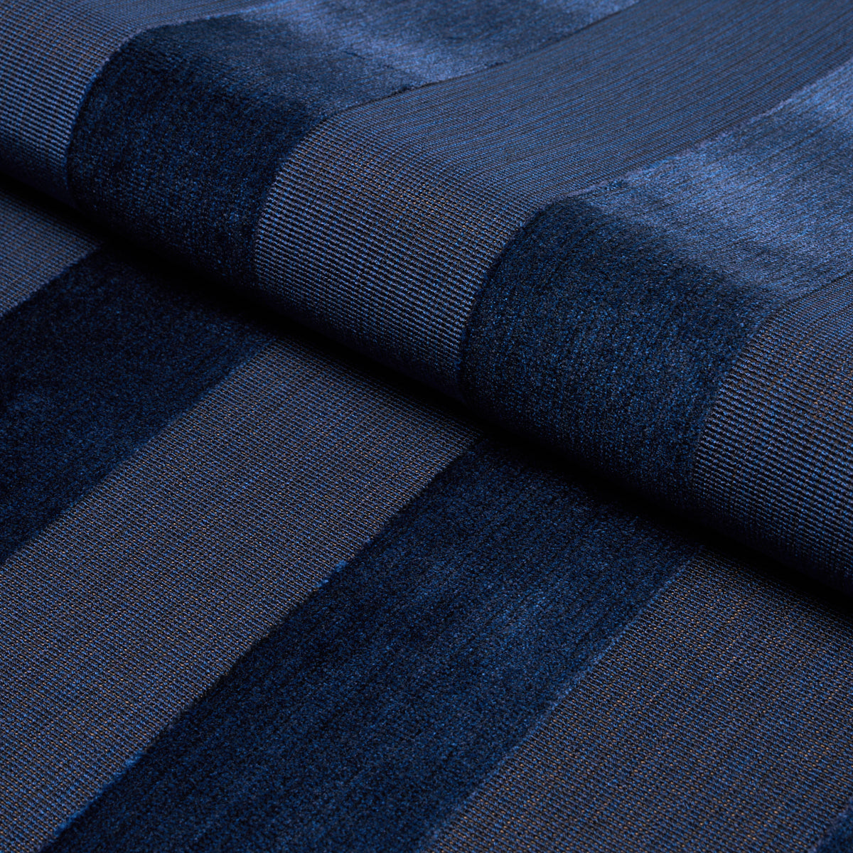 CUNARD STRIÉ VELVET | Sapphire