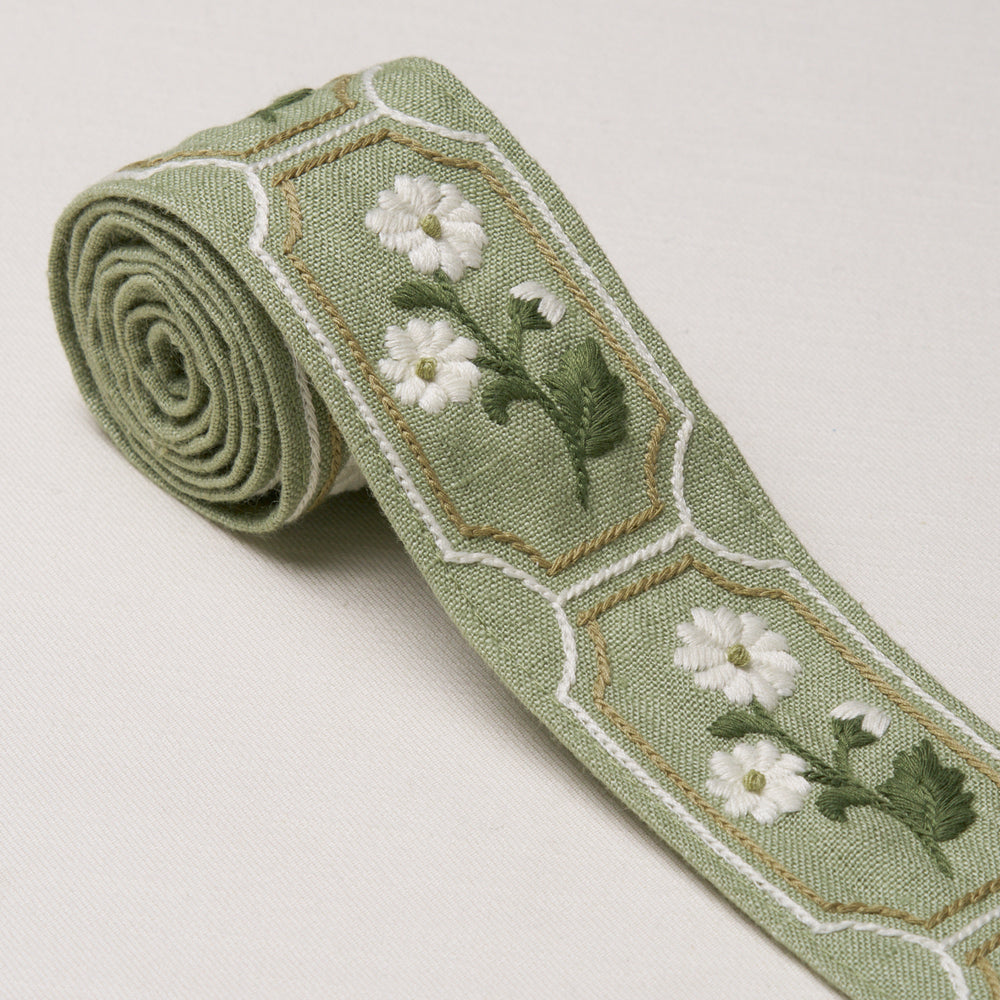 JOLIE HAND EMBROIDERED TAPE | Green