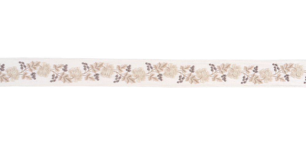 ELISE HAND-EMBROIDERED TAPE | Oyster