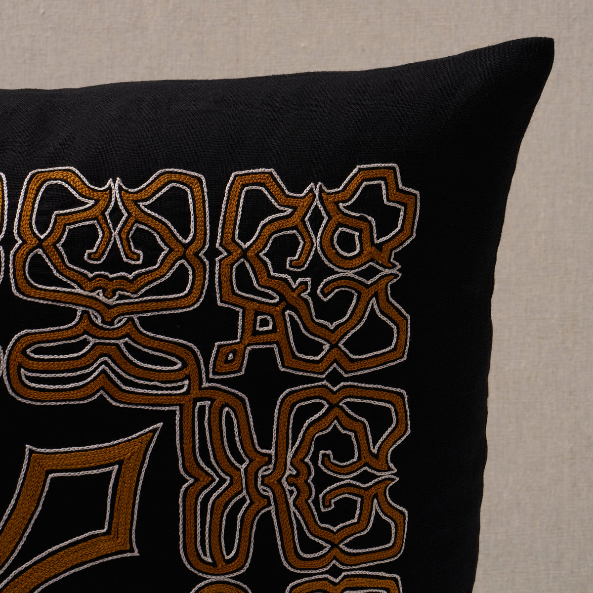 Jafri Pillow | Black & Beige