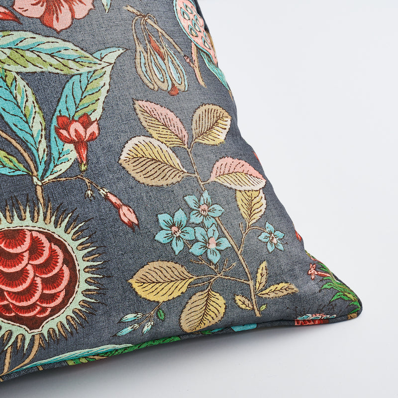 Roca Redonda Pillow | Carbon & Multi