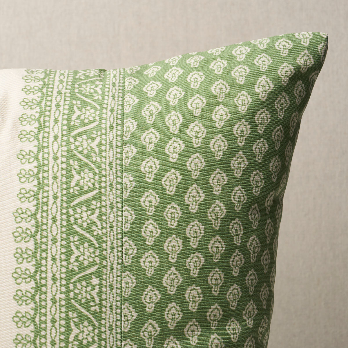 Hyacinth I/O Pillow | Leaf Green