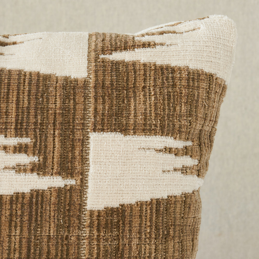 Tutsi Pillow | Natural/Ivory