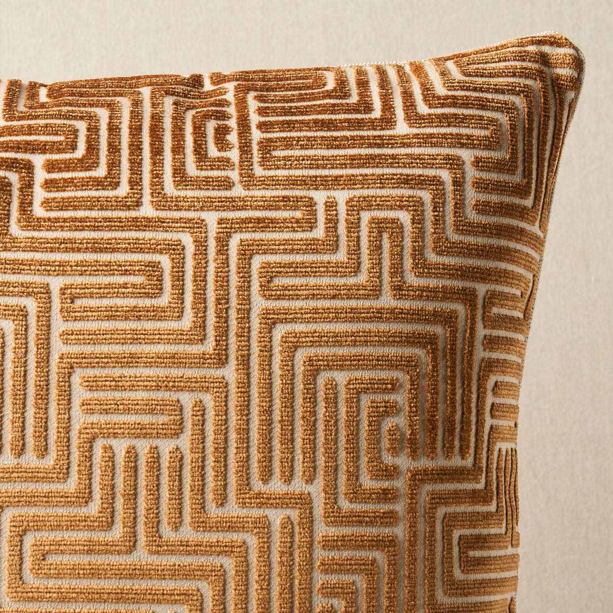 Lisboa Velvet Pillow | Gold