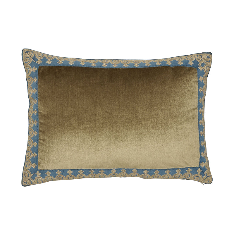 Noelia Pillow | Hazel