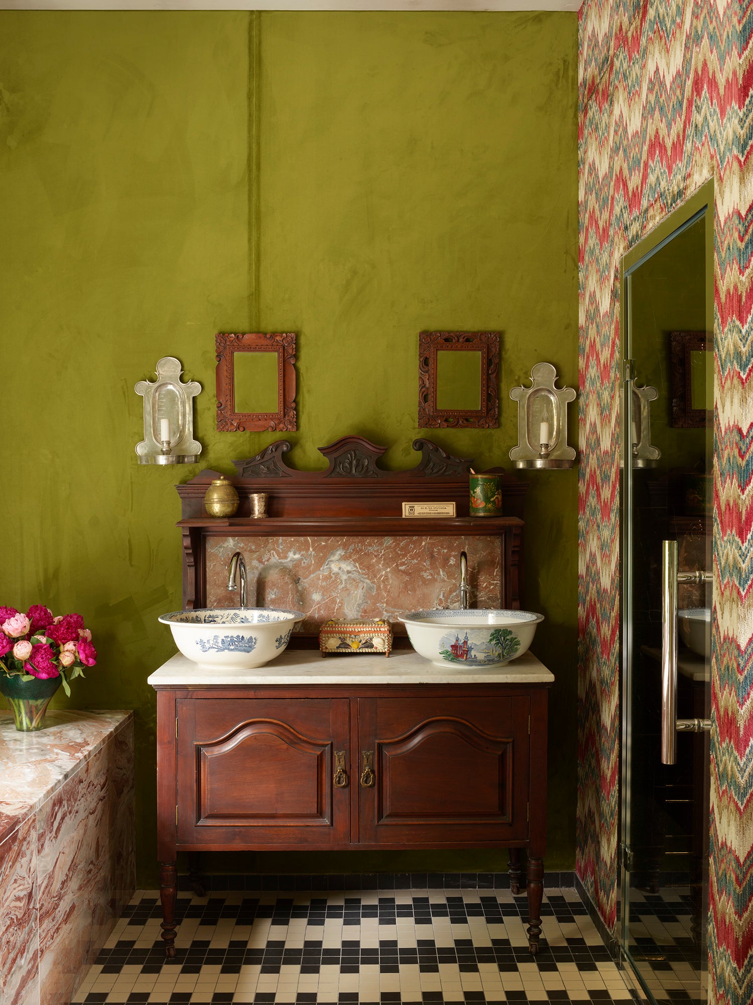 Wallcovering – Schumacher UK